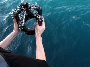 Adrian Paci per The sea is my land